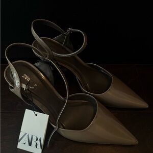 Zara Women's Brown Strappy Heels
